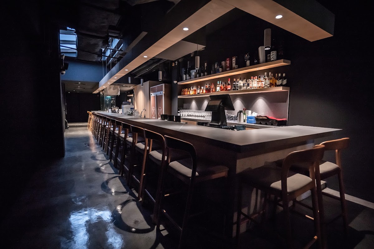 Kura Oyster & Highball Bar
